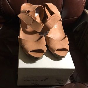 Pedro Garcia Women’s